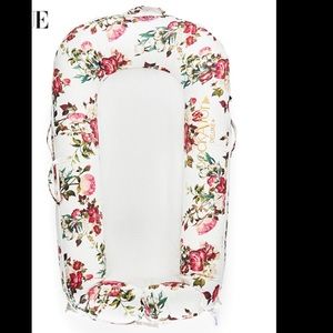 New DockATot Deluxe La Vie en Rose